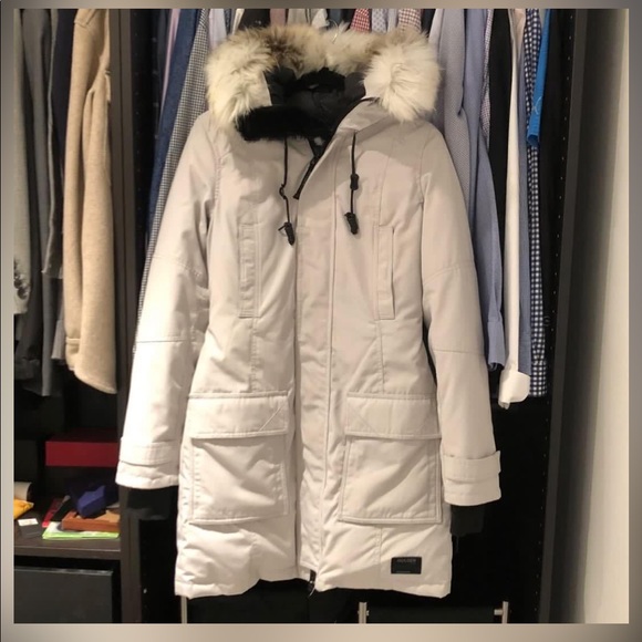Aritzia Tna Bancroft down filled jacket parka - Picture 1 of 3